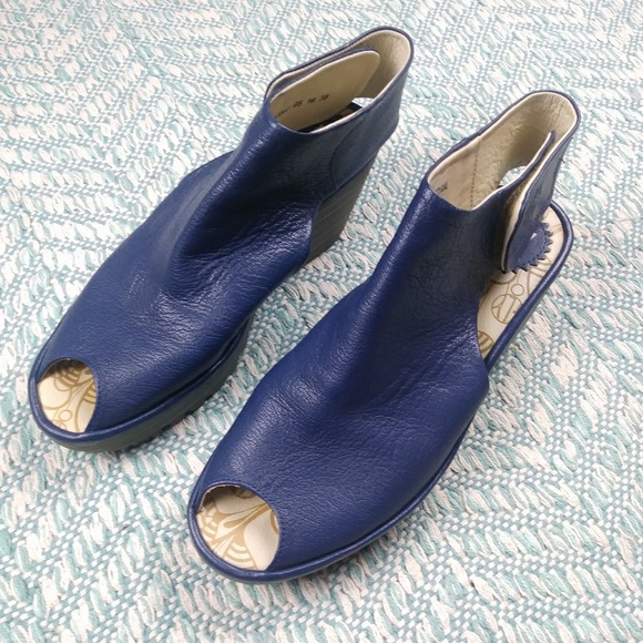 navy peep toe sandals